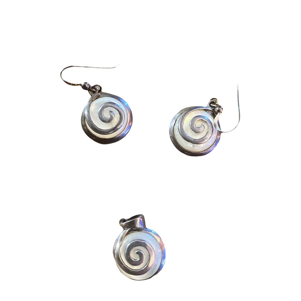 Mother of pearl spiral sterling silver earrings & pendant